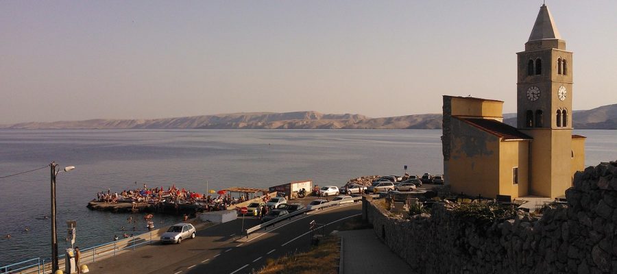 Private transfer from Split airport to Karlobag